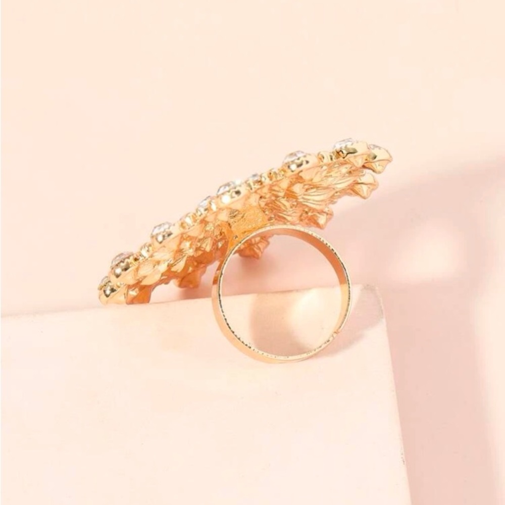 Magnificently “OTT” Crystal Gem Encrusted Cocktail Statement Ring Adjust… - Picture 4 of 5